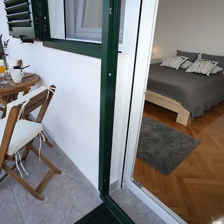 Apartman Tri Bunje