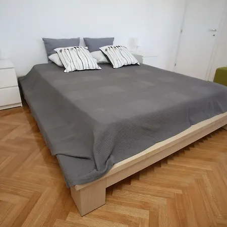 Apartman Tri Bunje *