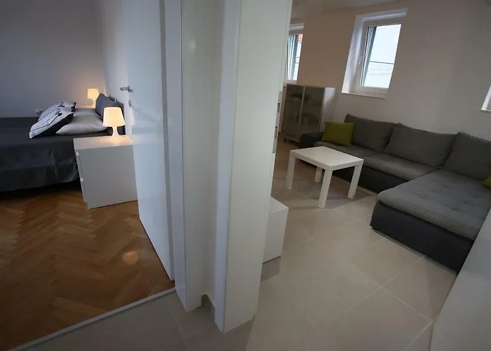 Tri Bunje Lägenhet *