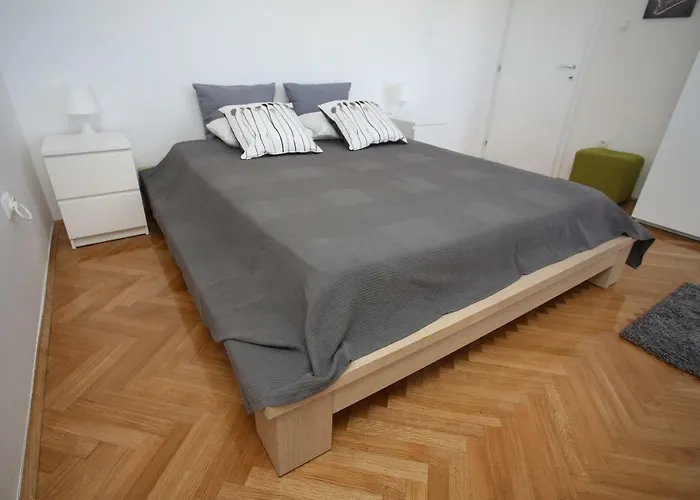 Lägenhet Tri Bunje *